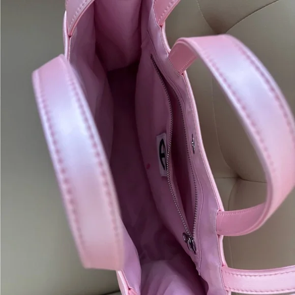 Medium Telfar Ballerina Bag - Picture 4 of 4